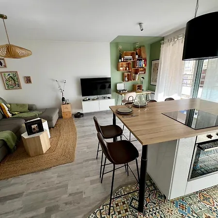 Apartment Clovis - Hypercentre Avec Balcon Et Parking Reims